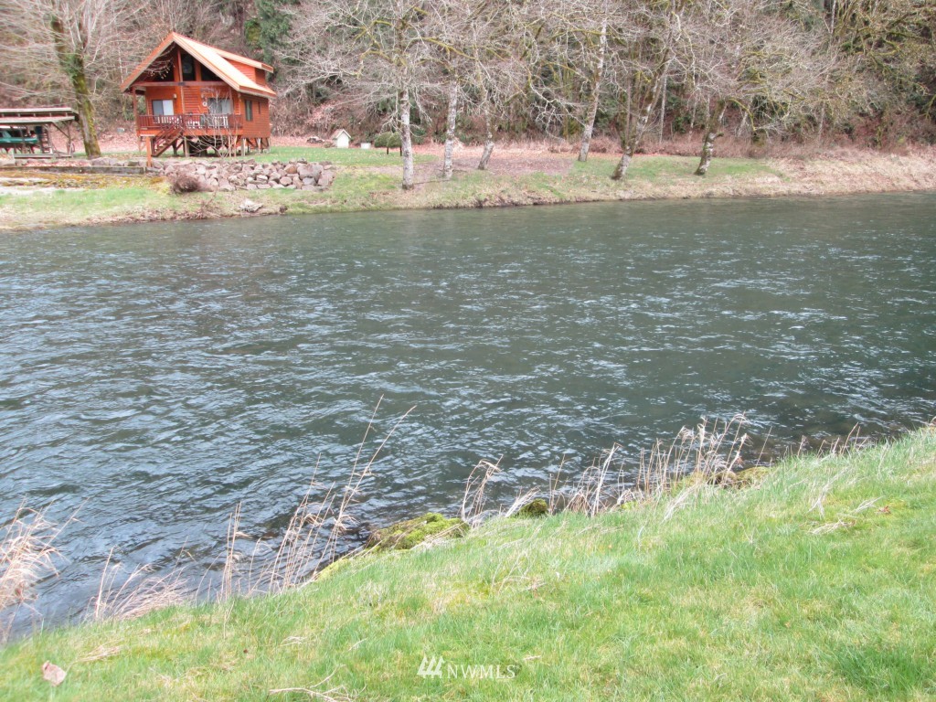 1820 Kalama River Road Kalama, WA 98625 - Photo 4 of 14 Gallery Image 4