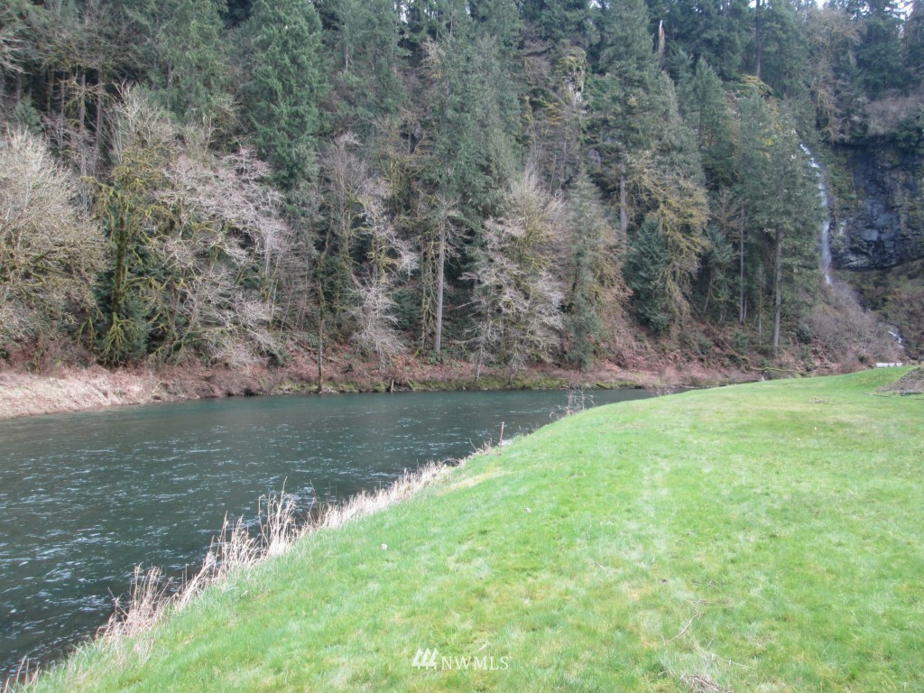 1820 Kalama River Road Kalama, WA 98625 - Photo 5 of 14 Gallery Image 5