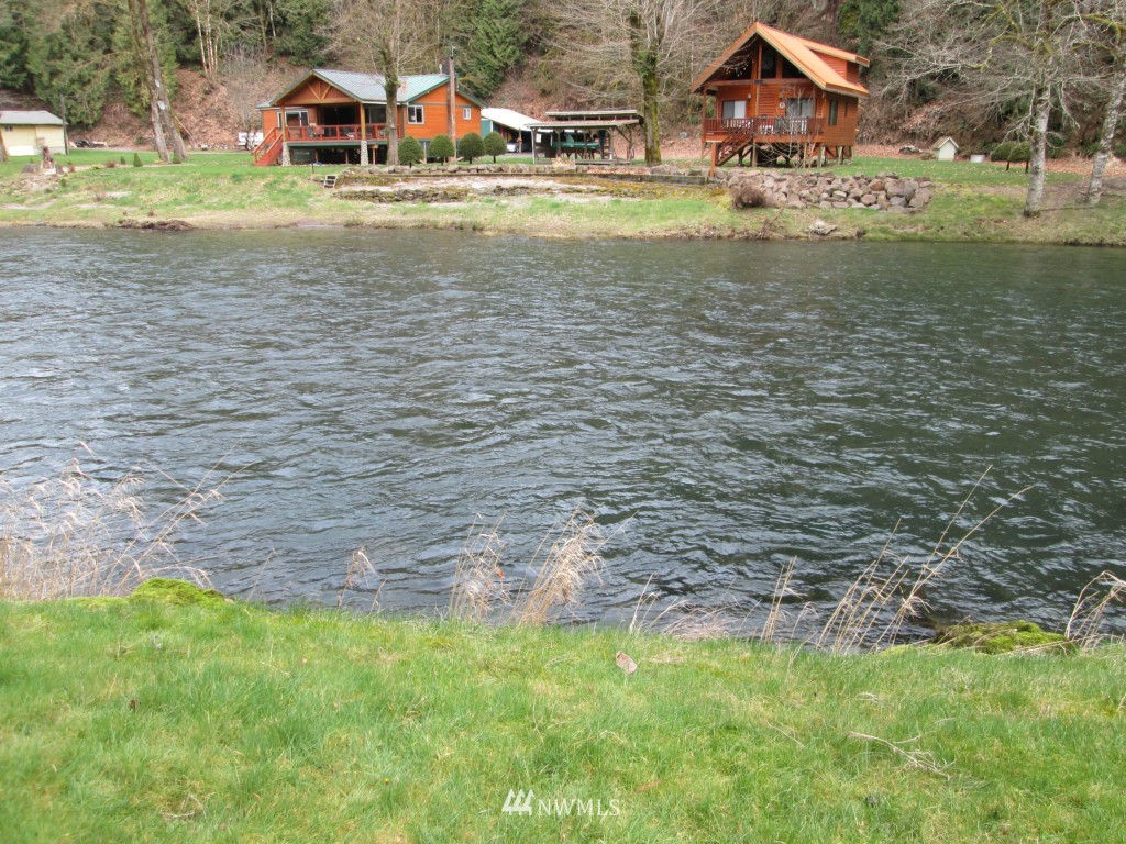 1820 Kalama River Road Kalama, WA 98625 - Photo 7 of 14 Gallery Image 7