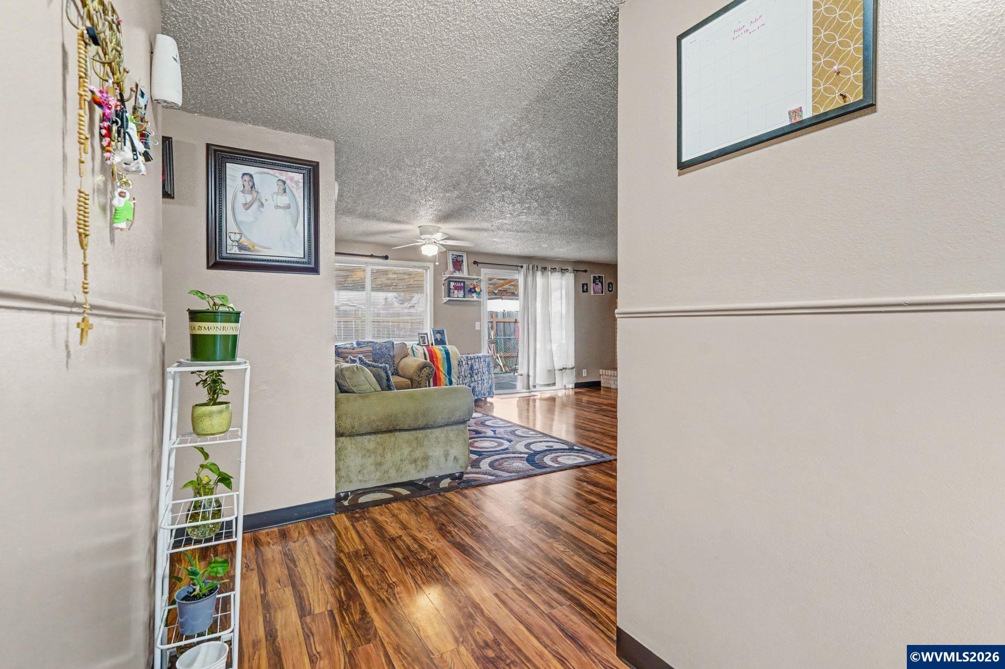 4713 Herrin Road Northeast Salem, OR 97305 - Photo 9 of 37