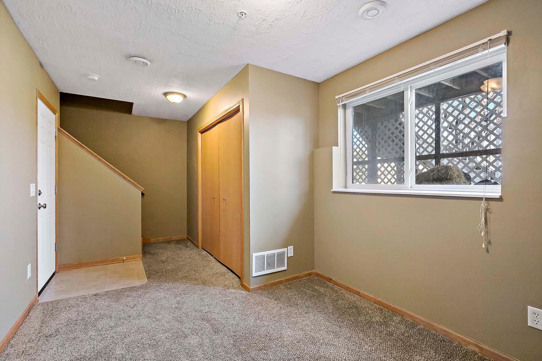 2892 Clover Ridge Drive Chaska, MN 55318 - Photo 13 of 19