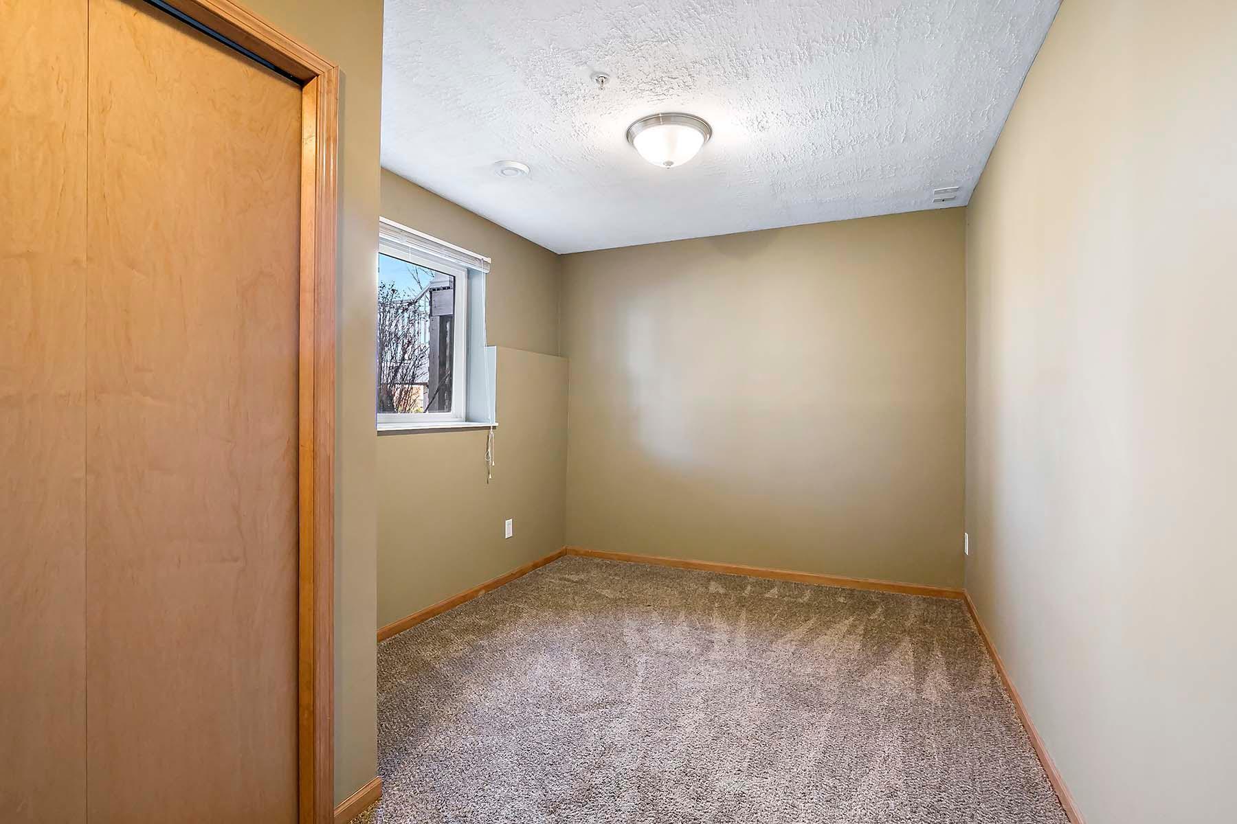 2892 Clover Ridge Drive Chaska, MN 55318 - Photo 14 of 19