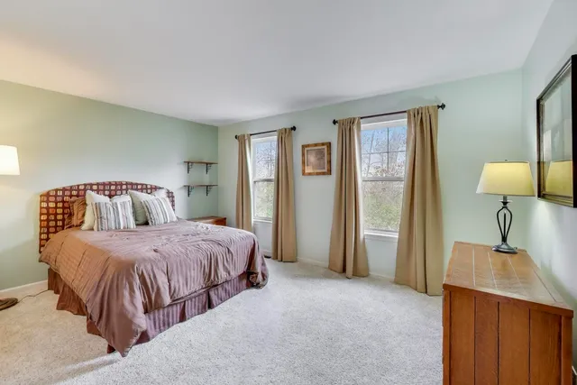 $365,000 | 934 Tuscany Drive, Streamwood, IL 60107