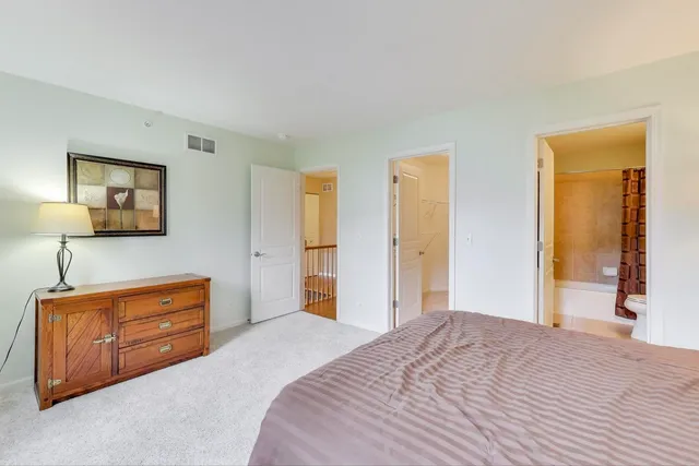 $365,000 | 934 Tuscany Drive, Streamwood, IL 60107