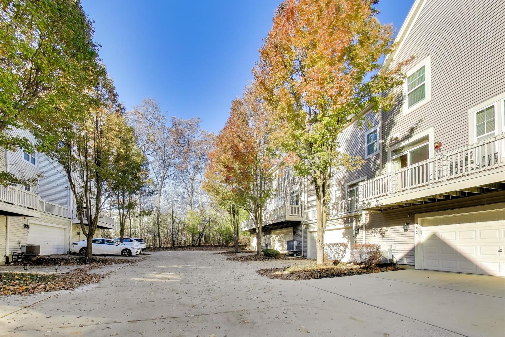 934 Tuscany Drive Streamwood, IL 60107 - Photo 38 of 45 a view of a street with houses
