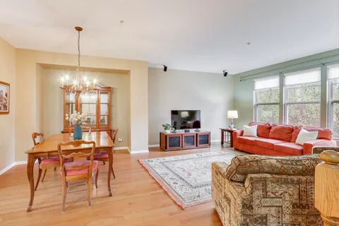 $365,000 | 934 Tuscany Drive, Streamwood, IL 60107