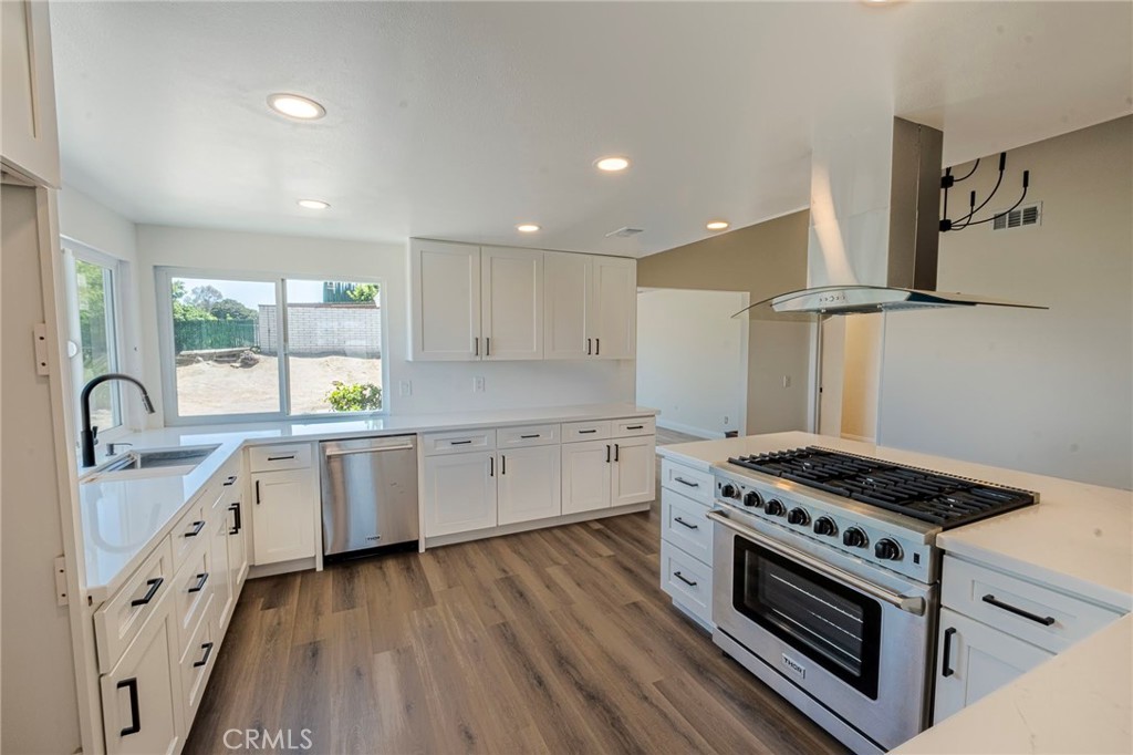 1371 Cadwell Court Riverside, CA 92506 - Photo 4 of 20 Gallery Image 4