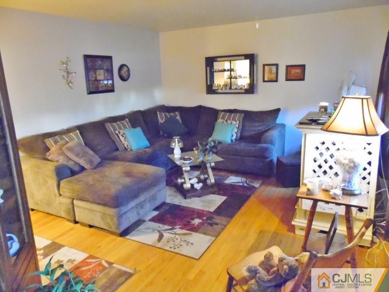 32 Ridgeview Road Jamesburg, NJ 08831 - Photo 3 of 25 Gallery Image 3