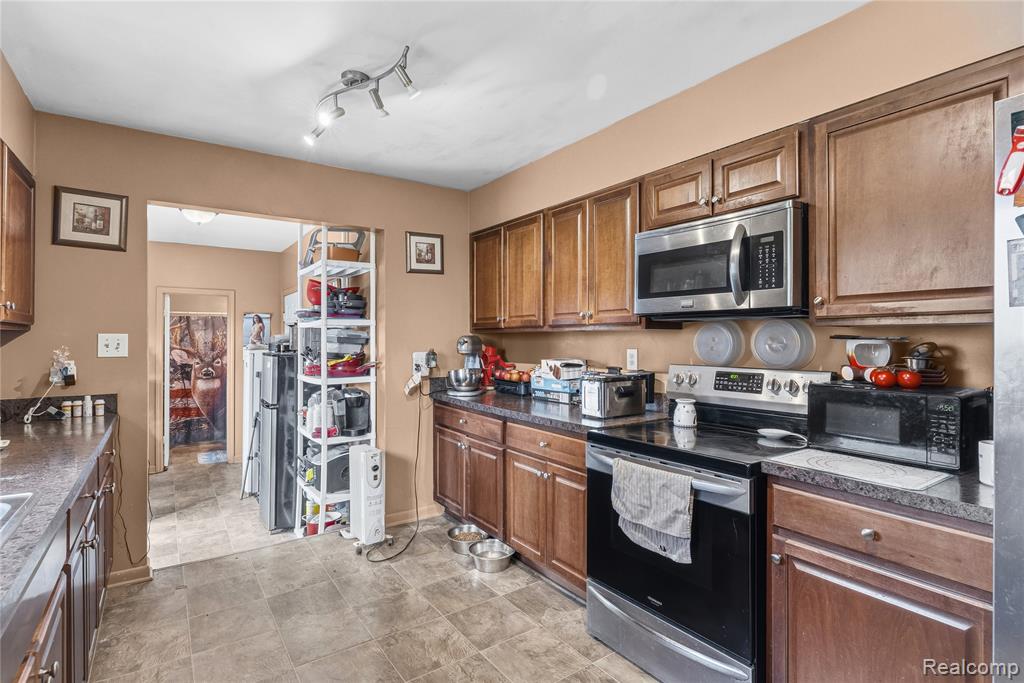 6270 East Dodge Road Mount Morris, MI 48458 - Photo 11 of 31