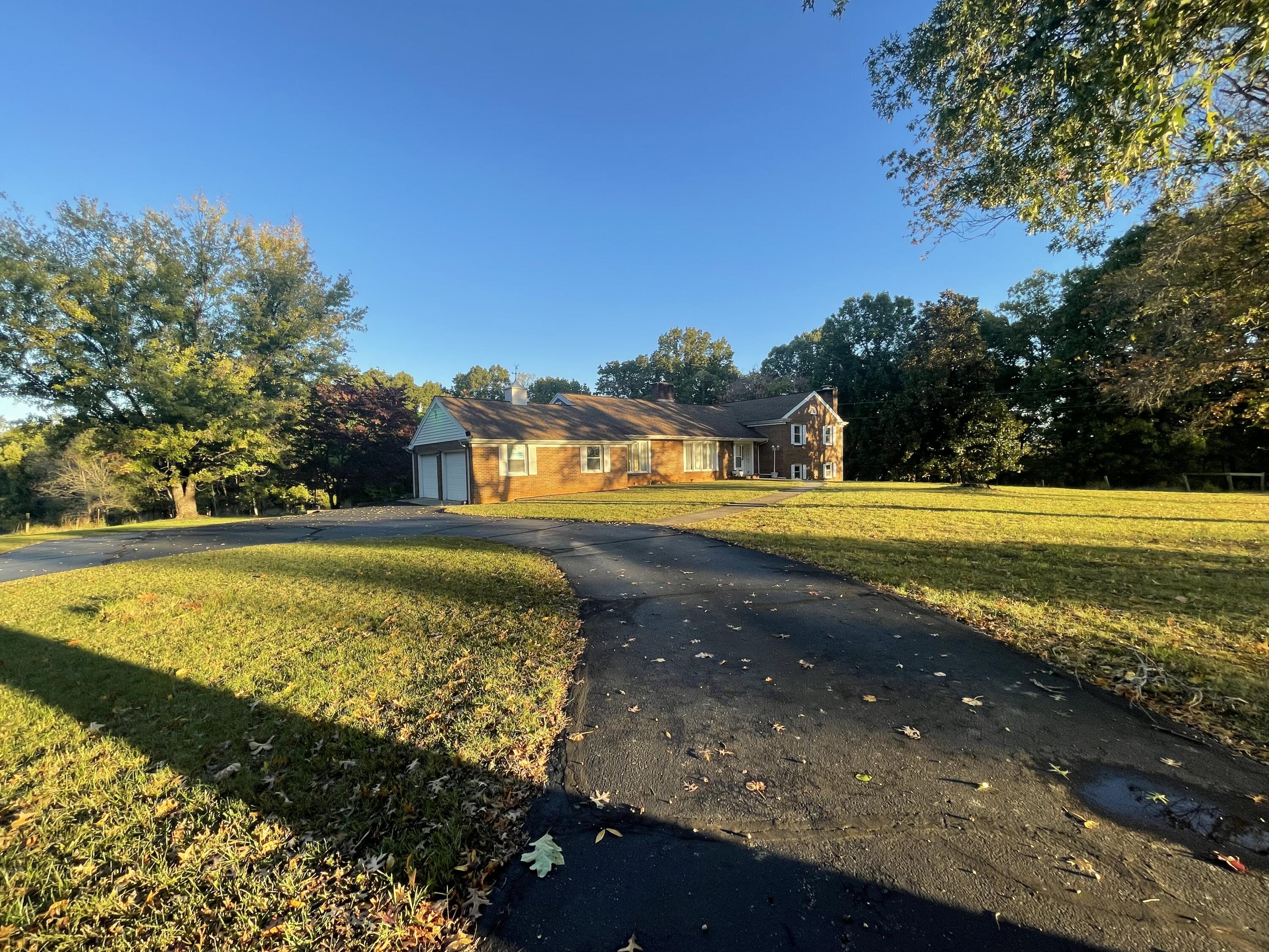 1345 Stone Mill Road Hurt, VA 24563 - Photo 2 of 83 IMG_4344