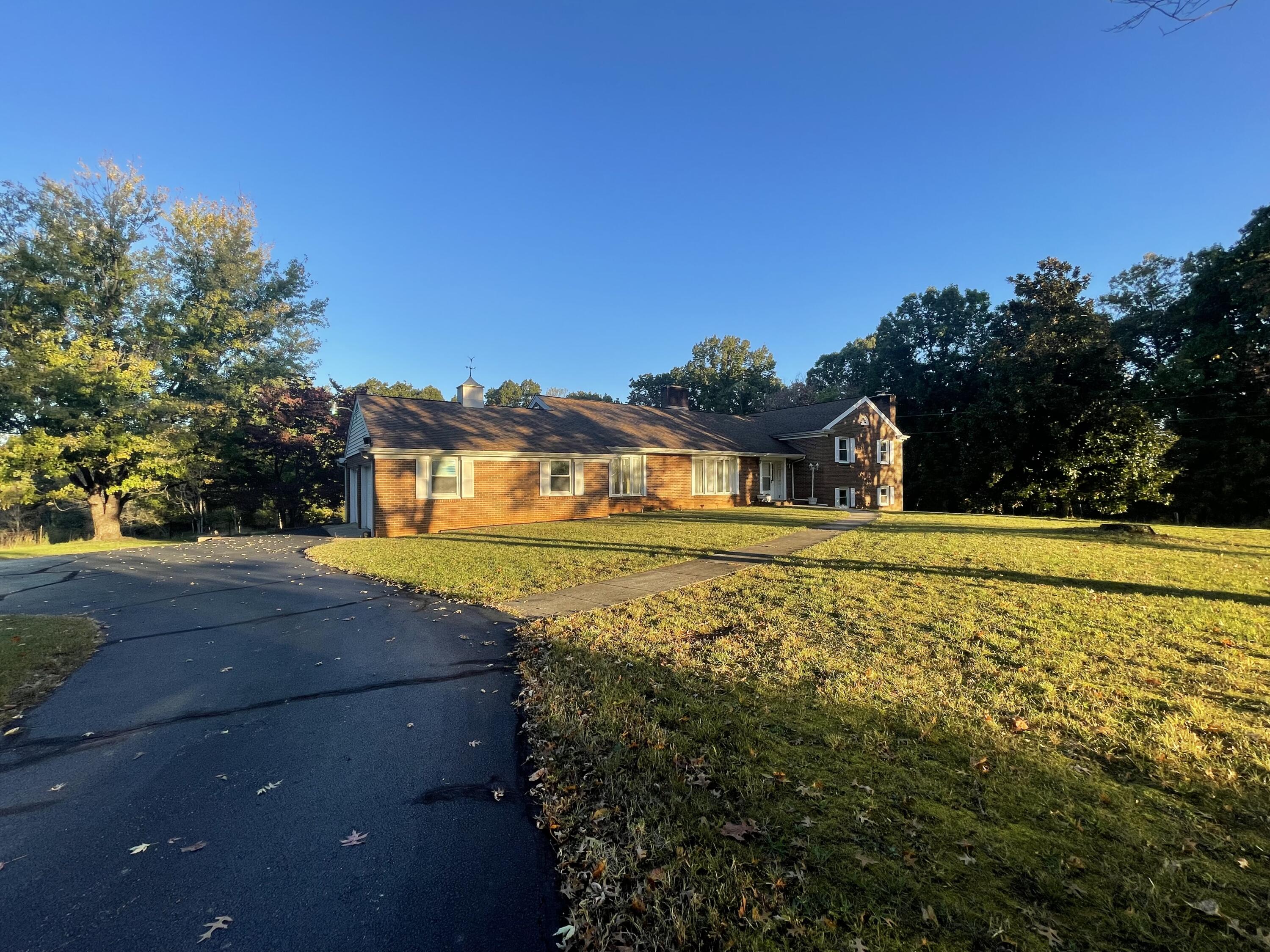 1345 Stone Mill Road Hurt, VA 24563 - Photo 3 of 83 IMG_4345