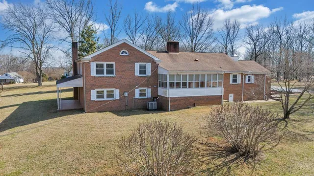 $499,999 | 1345 Stone Mill Road, Hurt, VA 24563