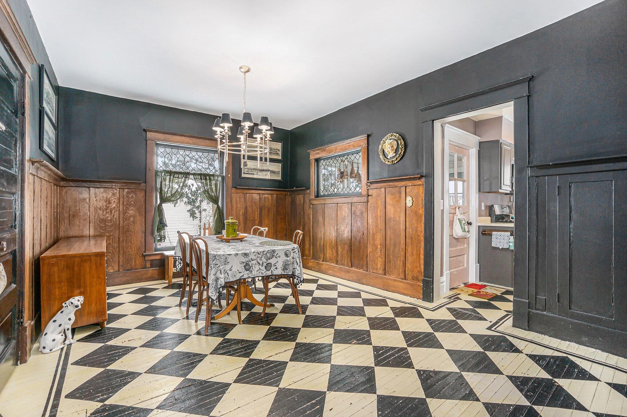 525 Hubbard Street Allegan, MI 49010 - Photo 7 of 18 006_file_9943