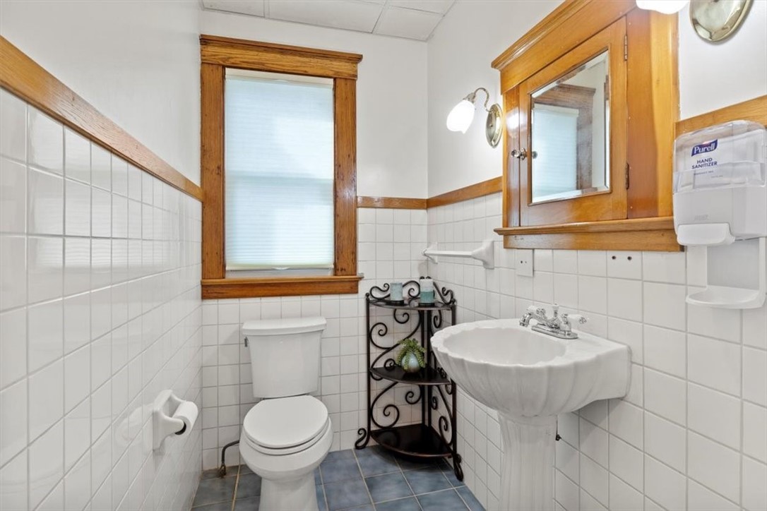 206 Bryan Street Rochester, NY 14613 - Photo 17 of 40