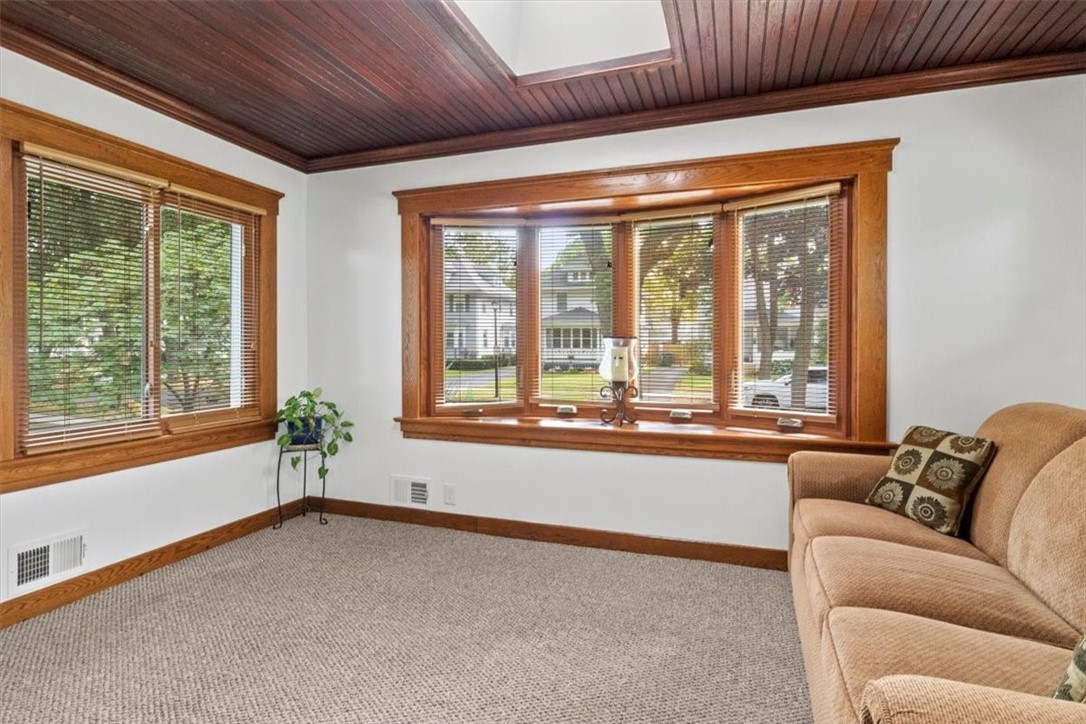 206 Bryan Street Rochester, NY 14613 - Photo 6 of 40