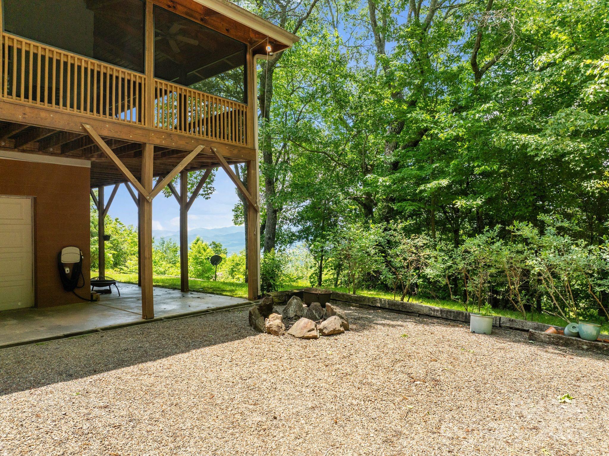 503 Jim Cochran Road Franklin, NC 28734 - Photo 4 of 20 Gallery Image 4
