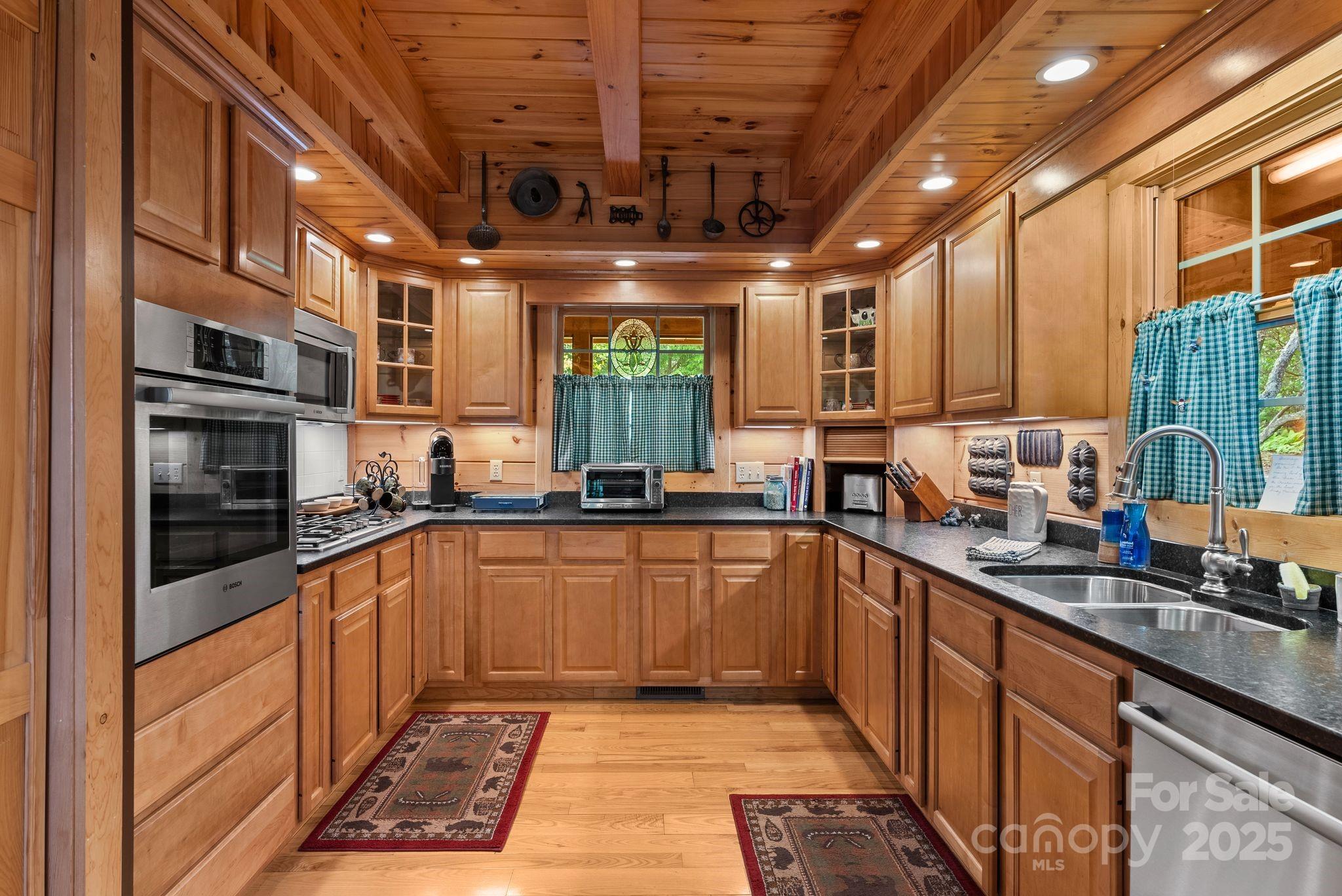 503 Jim Cochran Road Franklin, NC 28734 - Photo 10 of 20 Gallery Image 10