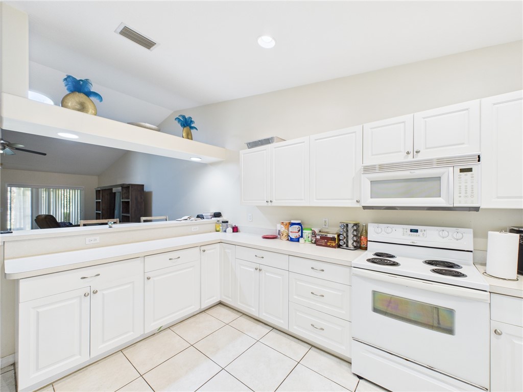 131 Maggie Way Sebastian, FL 32958 - Photo 5 of 18