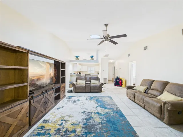 $2,200 | 131 Maggie Way, Sebastian, FL 32958