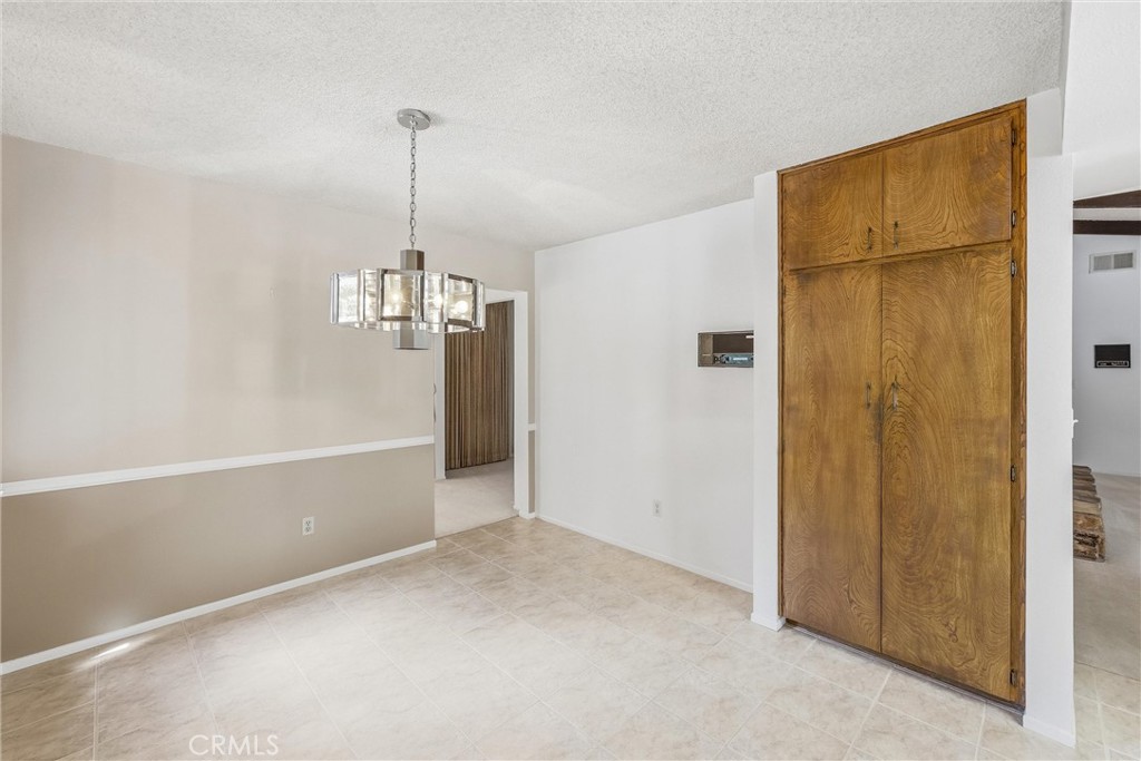 37295 Oak View Road Yucaipa, CA 92399 - Photo 12 of 59
