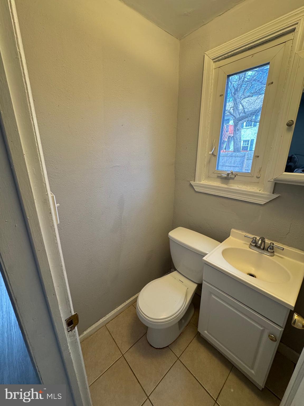729 East Haverford Road Bryn Mawr, PA 19010 - Photo 14 of 15 a bathroom with a toilet and a sink