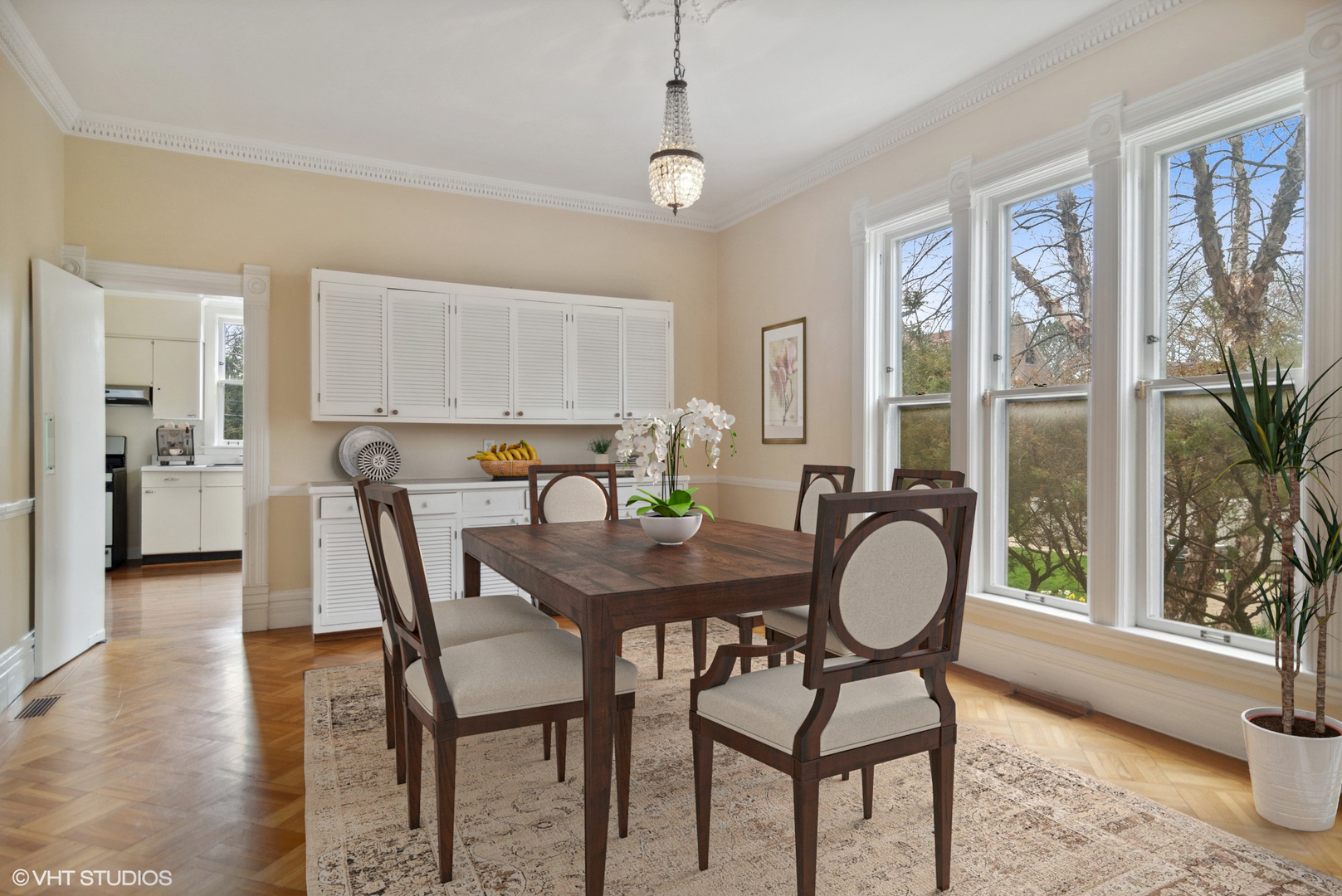 240 Beach Road Glencoe, IL 60022 - Photo 16 of 37 a dining room with furniture and window