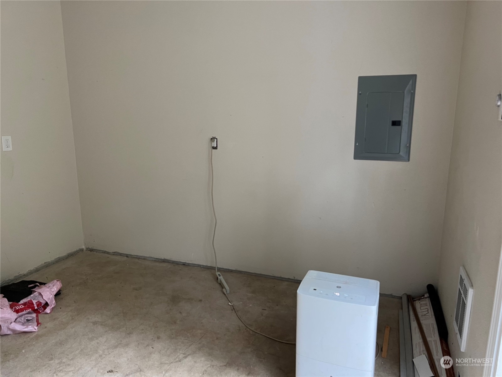 22301 Seatter Road Northeast Kingston, WA 98346 - Photo 12 of 37 Gallery Image 12