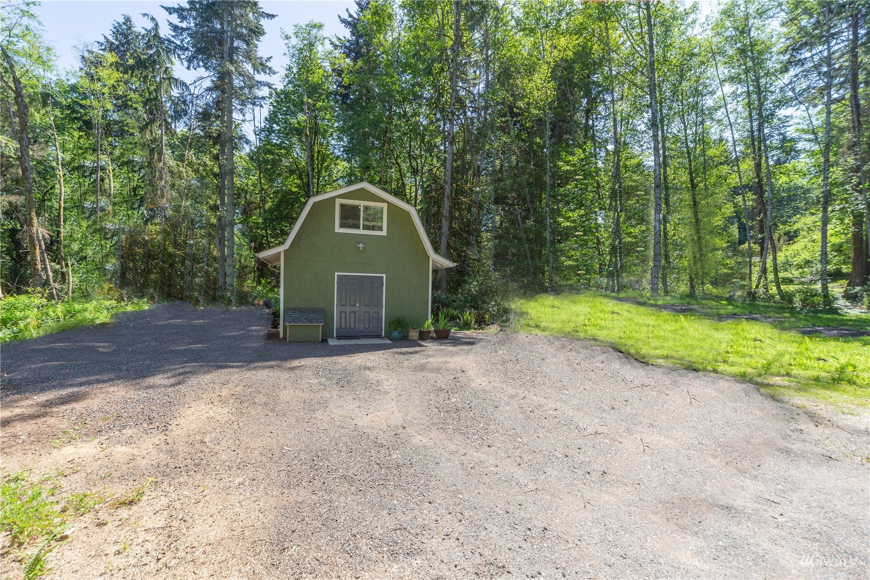 22301 Seatter Road Northeast Kingston, WA 98346 - Photo 5 of 37 Gallery Image 5
