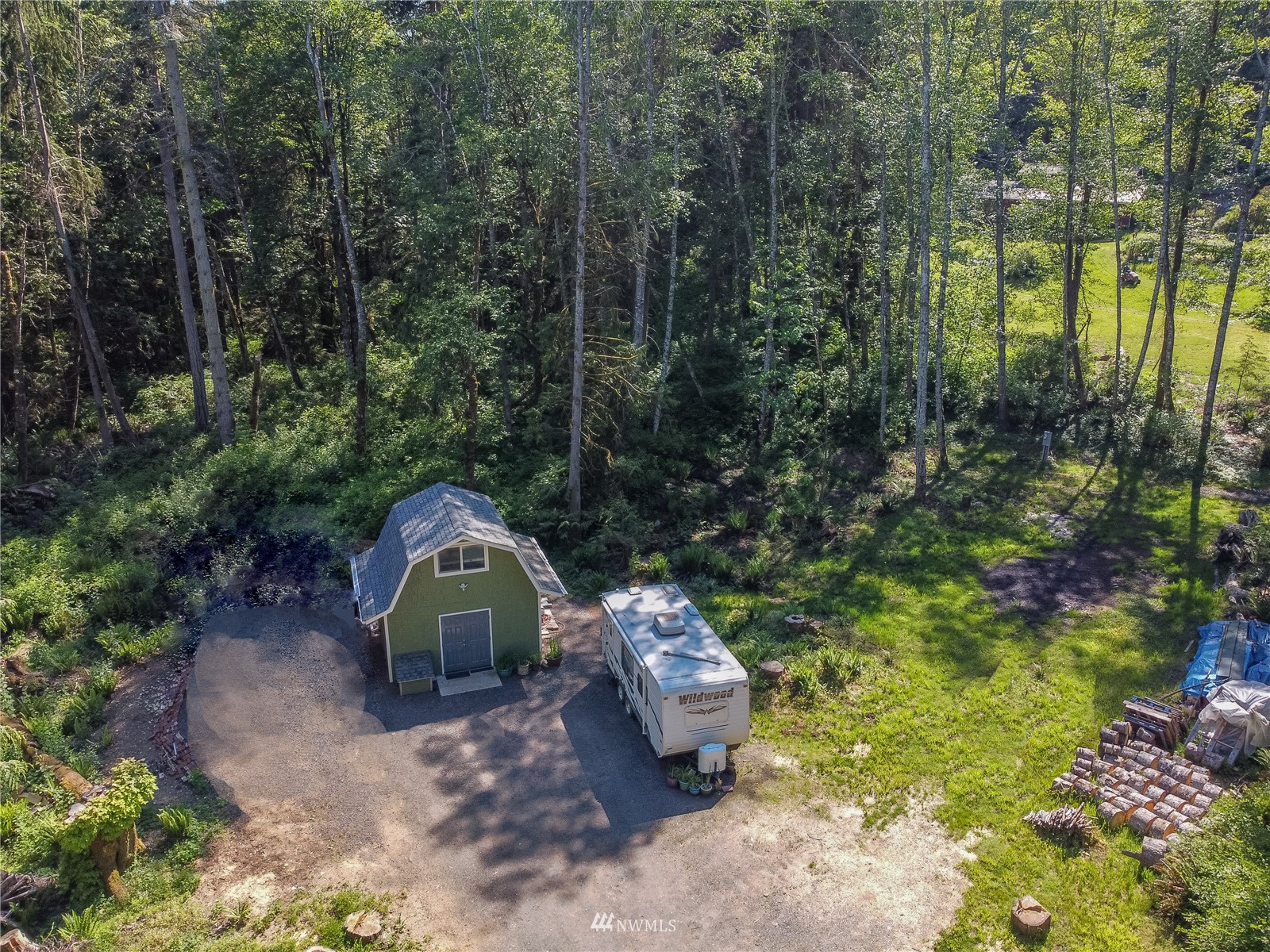 22301 Seatter Road Northeast Kingston, WA 98346 - Photo 6 of 37 Gallery Image 6