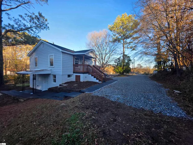$319,000 | 411 West C Avenue, Easley, SC 29640