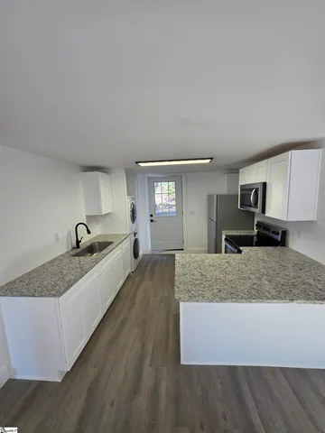 $319,000 | 411 West C Avenue, Easley, SC 29640