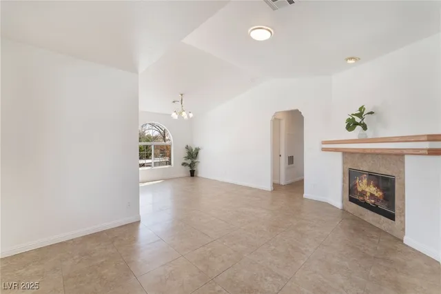 $200,000 | 6808 West Elm Creek Drive, Unit 203, Las Vegas, NV 89108