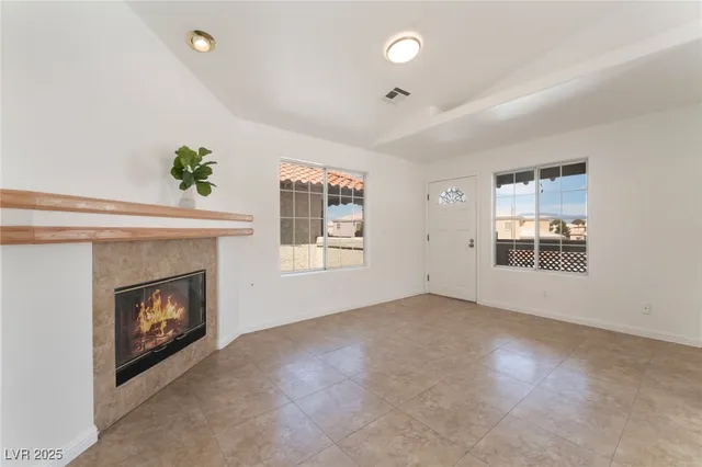$200,000 | 6808 West Elm Creek Drive, Unit 203, Las Vegas, NV 89108