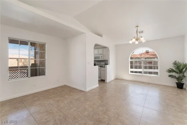 $200,000 | 6808 West Elm Creek Drive, Unit 203, Las Vegas, NV 89108