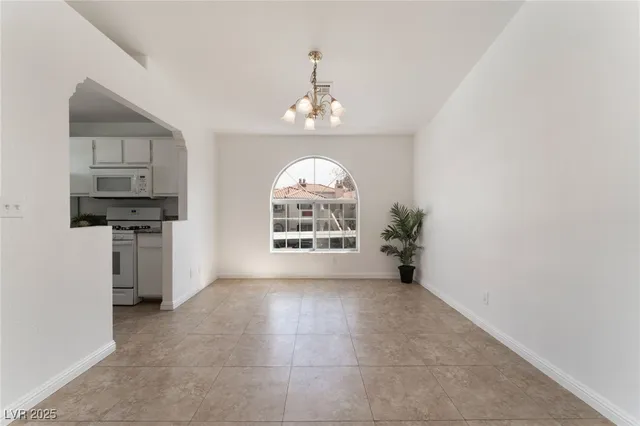 $200,000 | 6808 West Elm Creek Drive, Unit 203, Las Vegas, NV 89108