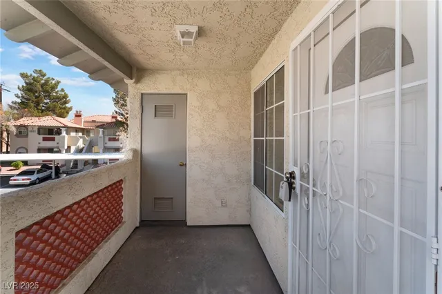 $200,000 | 6808 West Elm Creek Drive, Unit 203, Las Vegas, NV 89108