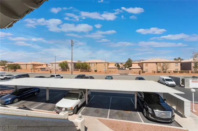 $200,000 | 6808 West Elm Creek Drive, Unit 203, Las Vegas, NV 89108