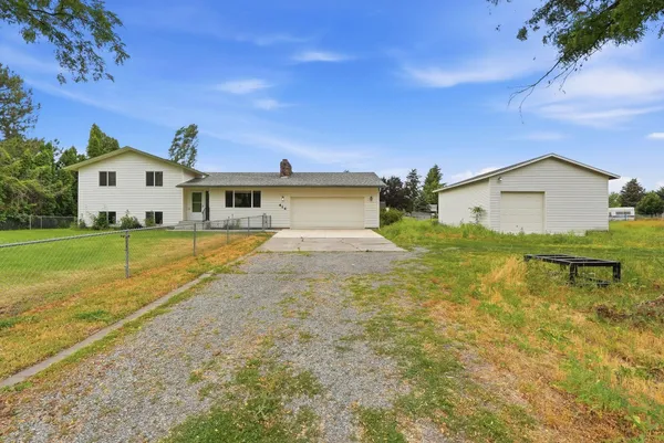 $575,000 | 414 South Henry Road, Greenacres, WA 99016