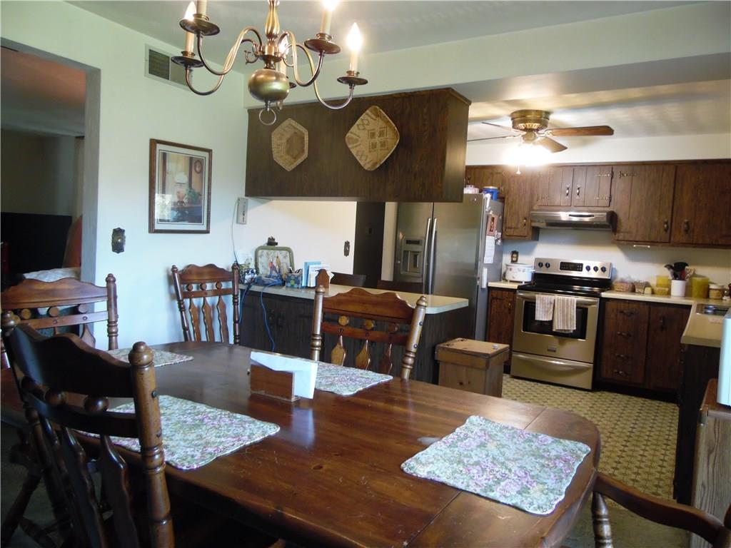 113 Vandyke Road Freeport, PA 16229 - Photo 5 of 25