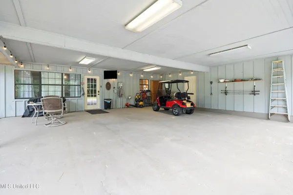 $715,500 | 6107 Highway 43 North, Carriere, MS 39426