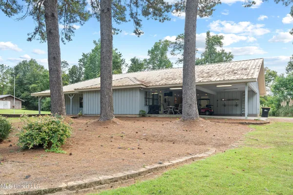 $715,500 | 6107 Highway 43 North, Carriere, MS 39426