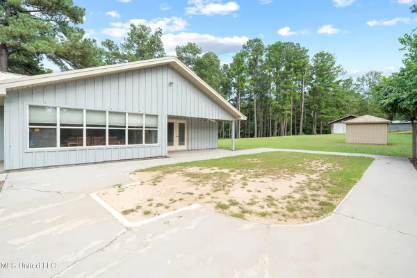 $715,500 | 6107 Highway 43 North, Carriere, MS 39426