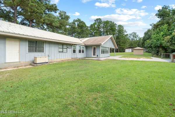$715,500 | 6107 Highway 43 North, Carriere, MS 39426
