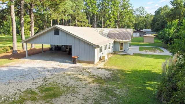 $795,000 | 6107 Highway 43 North, Carriere, MS 39426