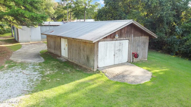 $795,000 | 6107 Highway 43 North, Carriere, MS 39426