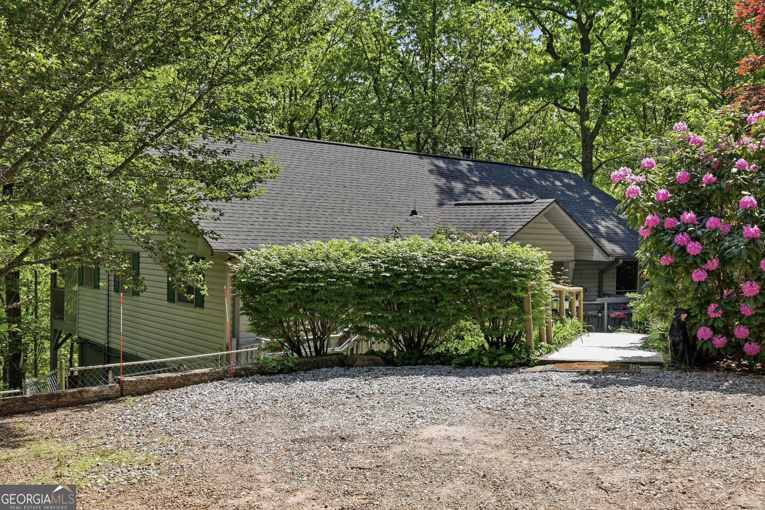 584 Battle Branch Vista Road Franklin, NC 28734 - Photo 4 of 46 front view of a house with a tree