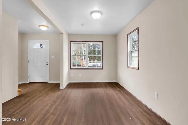 $1,430 | 708 2nd Avenue, New Bern, NC 28560