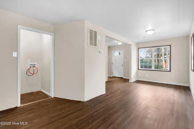 $1,430 | 708 2nd Avenue, New Bern, NC 28560