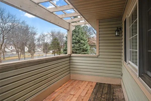 $189,900 | 9805 Palm Street Northwest, Unit 201, Coon Rapids, MN 55433