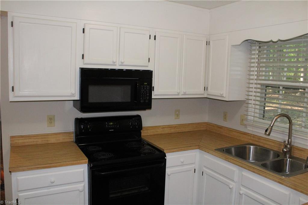 1122 Eagle Road Greensboro, NC 27407 - Photo 10 of 16 Matching appliances